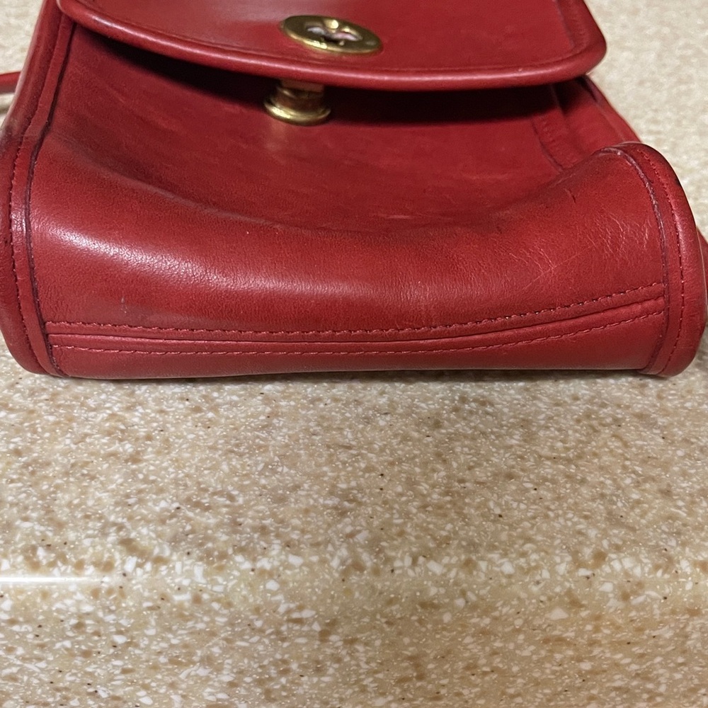 Vintage Coach Scooter Crossbody Bag In Red. - Picture 6 of 8